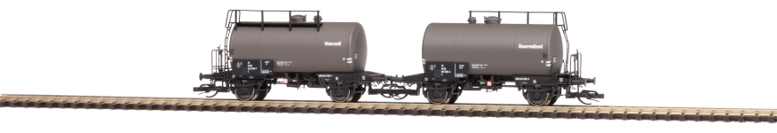 Thomas Bradler Verlag 120049 - TT - 2-tlg. Set Kesselwagen Motorenöl/Reservediesel, DR, Ep. IV